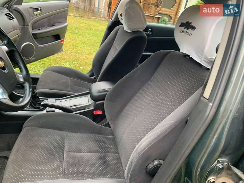 Седан Chevrolet Epica 2008 в Львові