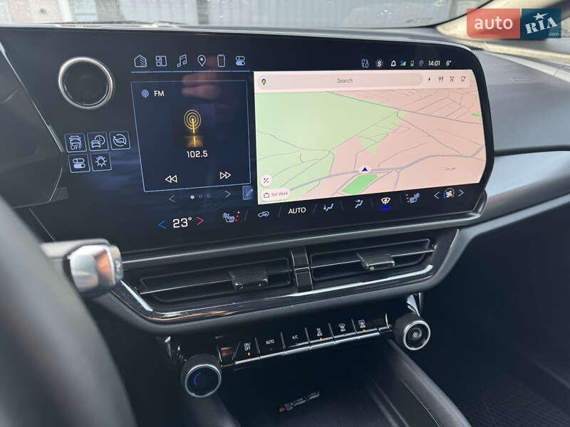 Позашляховик / Кросовер Chevrolet Equinox EV 2024 в Києві