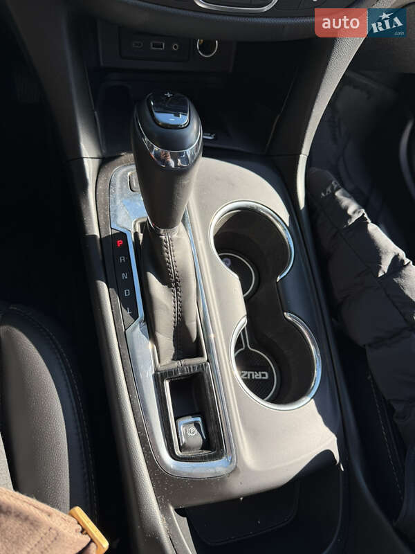 Внедорожник / Кроссовер Chevrolet Equinox 2018 в Киеве фото 8 Внедорожник / Кроссовер Chevrolet Equinox 2018 в Киеве