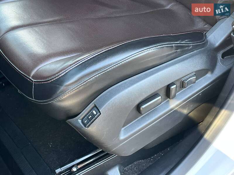 Позашляховик / Кросовер Chevrolet Equinox 2011 в Києві