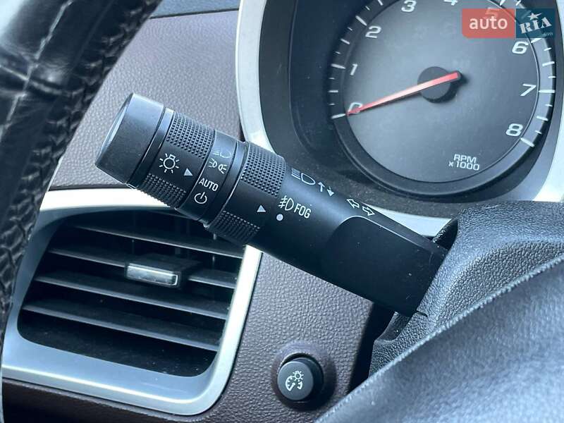 Позашляховик / Кросовер Chevrolet Equinox 2011 в Києві