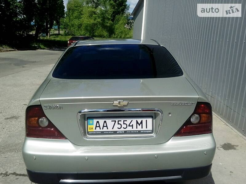 Седан Chevrolet Evanda 2005 в Києві