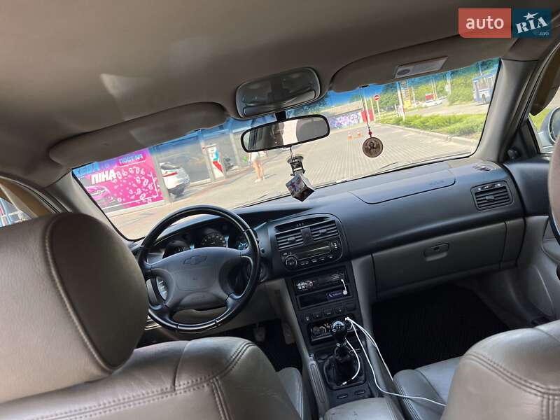 Седан Chevrolet Evanda 2005 в Дніпрі