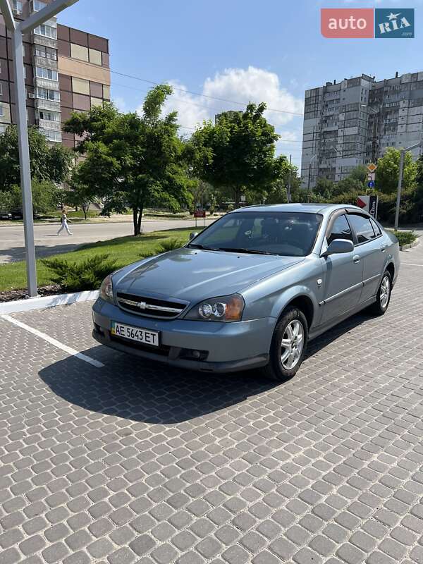 Седан Chevrolet Evanda 2005 в Днепре