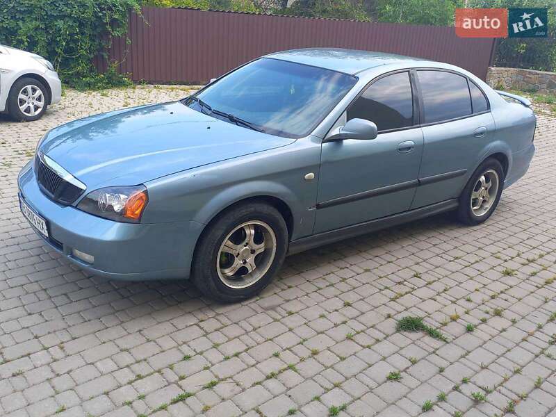 Седан Chevrolet Evanda 2004 в Погребище