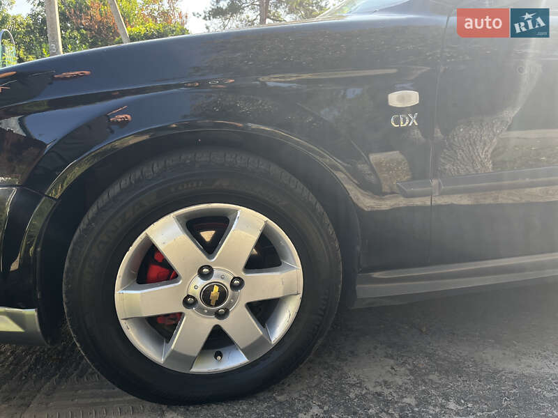 Седан Chevrolet Evanda 2006 в Барвенкове