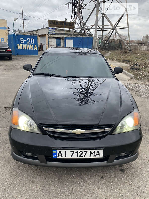 Седан Chevrolet Evanda 2004 в Києві