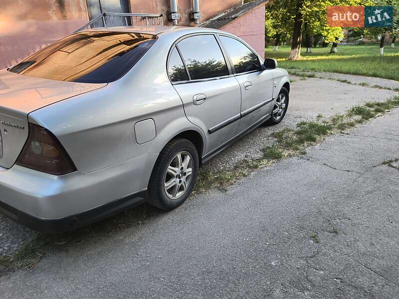Седан Chevrolet Evanda 2005 в Марганце фото 3 Седан Chevrolet Evanda 2005 в Марганце