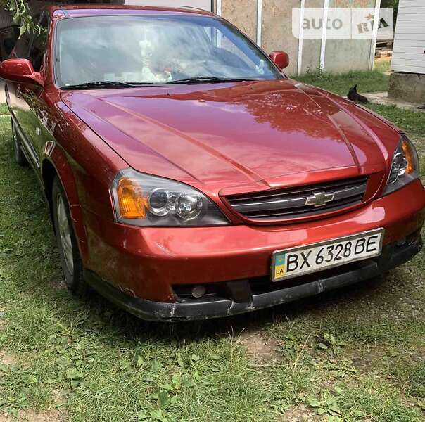 Седан Chevrolet Evanda 2004 в Косове