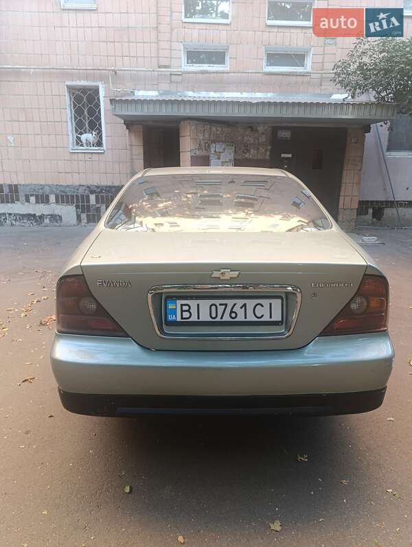 Седан Chevrolet Evanda 2005 в Полтаві