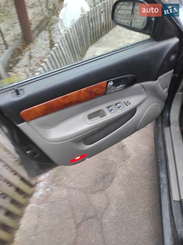 Седан Chevrolet Evanda 2004 в Черкассах фото 4 Седан Chevrolet Evanda 2004 в Черкассах