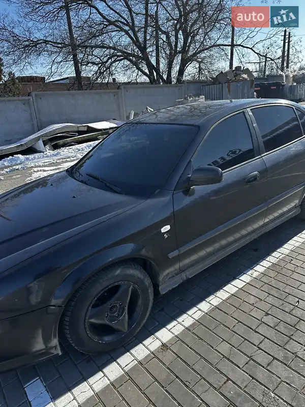 Седан Chevrolet Evanda 2005 в 
