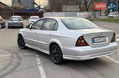 Седан Chevrolet Evanda 2006 в 