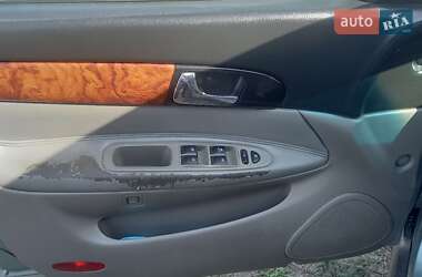 Седан Chevrolet Evanda 2004 в 