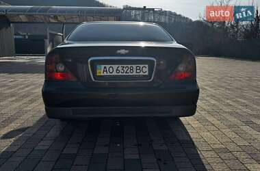 Седан Chevrolet Evanda 2005 в Сваляве