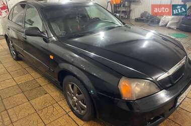 Седан Chevrolet Evanda 2005 в 