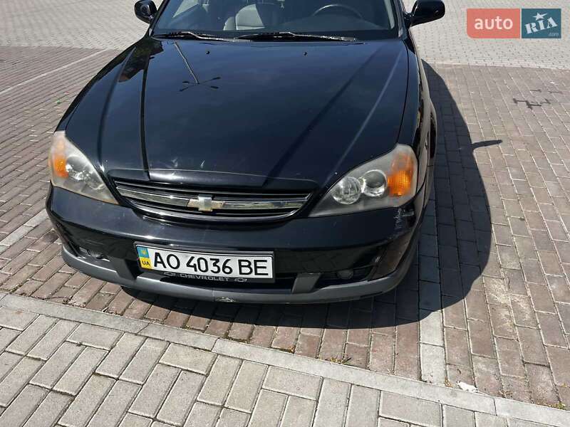 Седан Chevrolet Evanda 2005 в Ужгороде