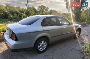 Седан Chevrolet Evanda 2005 в 