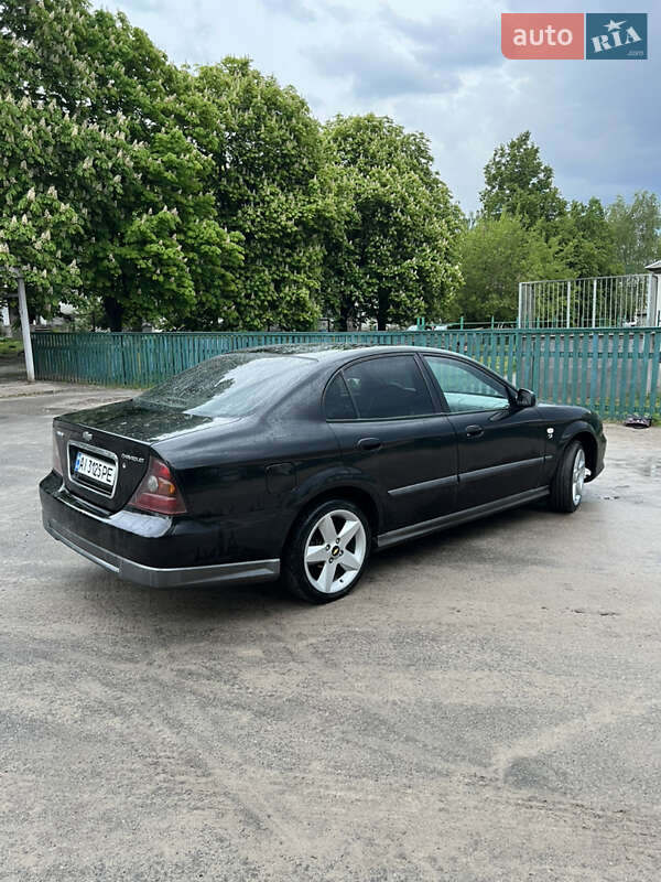 Седан Chevrolet Evanda 2005 в Корюковке