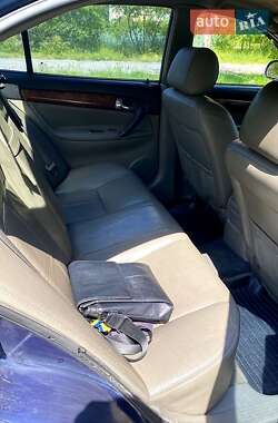 Седан Chevrolet Evanda 2006 в 