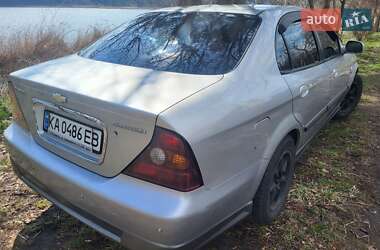 Седан Chevrolet Evanda 2006 в 