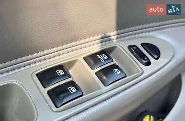 Седан Chevrolet Evanda 2006 в 