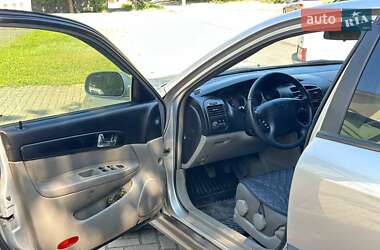 Седан Chevrolet Evanda 2006 в 