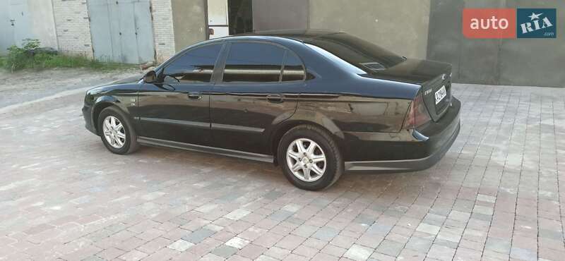 Седан Chevrolet Evanda 2006 в Дубно