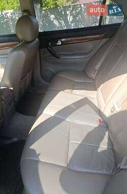 Седан Chevrolet Evanda 2006 в 