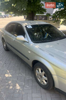 Седан Chevrolet Evanda 2005 в 