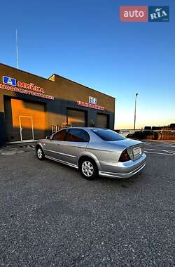 Седан Chevrolet Evanda 2005 в 