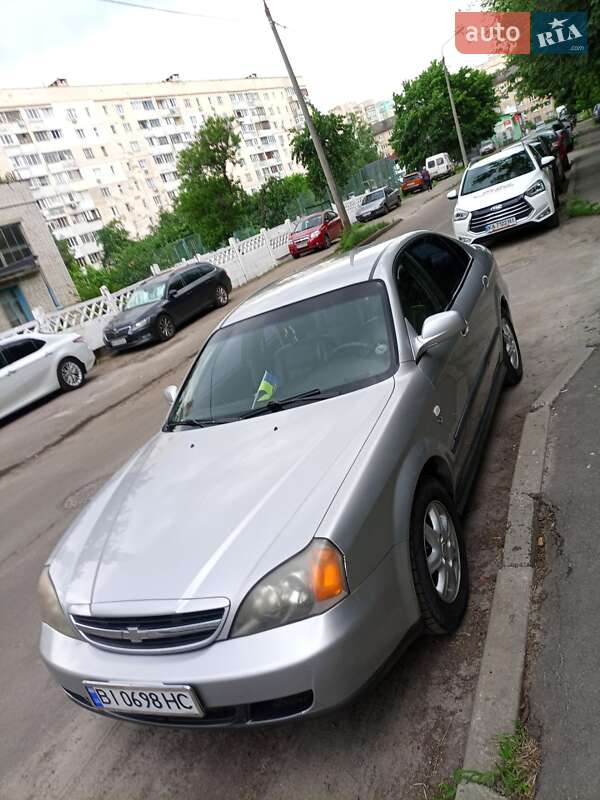 Седан Chevrolet Evanda 2006 в Киеве