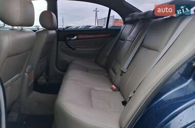 Седан Chevrolet Evanda 2005 в 