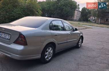 Седан Chevrolet Evanda 2005 в 