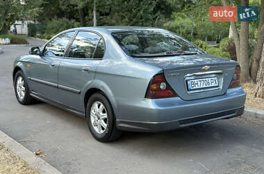 Седан Chevrolet Evanda 2005 в 