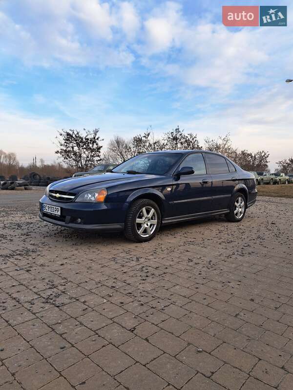 Седан Chevrolet Evanda 2005 в Львове