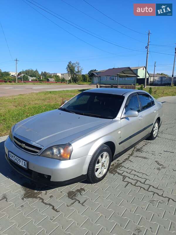 Седан Chevrolet Evanda 2006 в Овруче