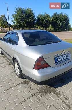 Седан Chevrolet Evanda 2006 в 