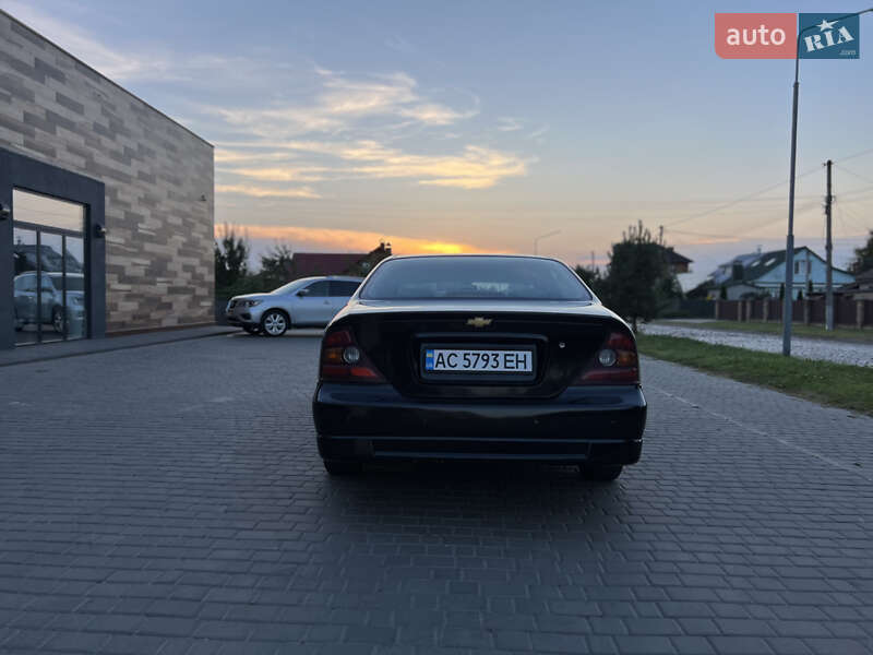 Седан Chevrolet Evanda 2005 в Владимире