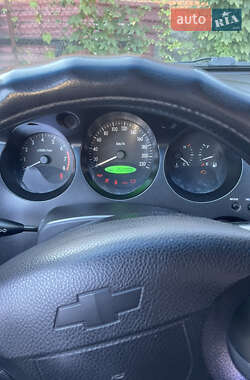 Седан Chevrolet Evanda 2005 в 