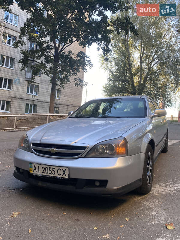 Седан Chevrolet Evanda 2005 в 
