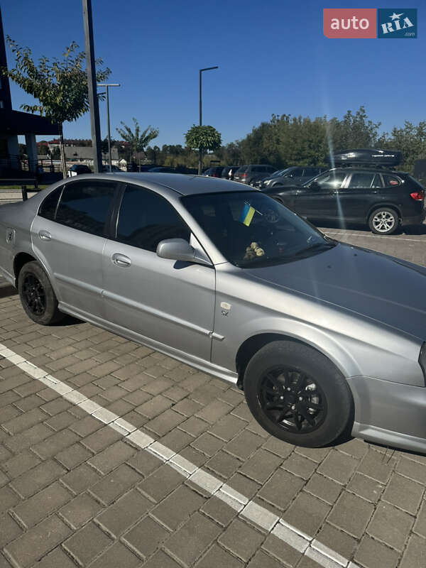 Седан Chevrolet Evanda 2006 в Луцке