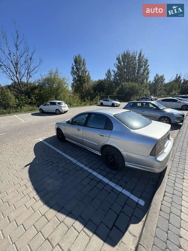 Седан Chevrolet Evanda 2006 в Луцке