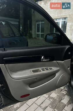Седан Chevrolet Evanda 2005 в 
