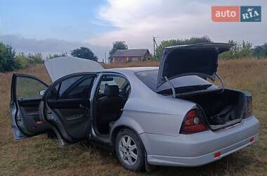 Седан Chevrolet Evanda 2006 в 