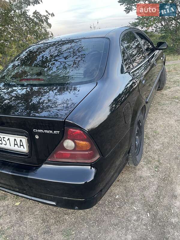 Седан Chevrolet Evanda 2005 в Запорожье