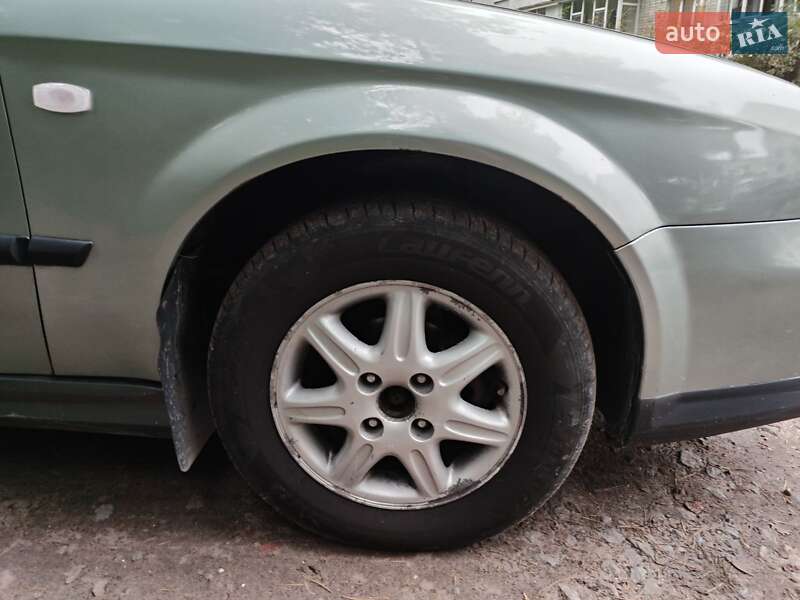 Седан Chevrolet Evanda 2004 в Житомире