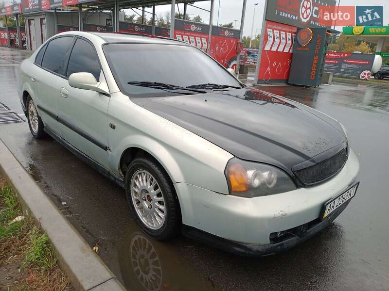 Седан Chevrolet Evanda 2005 в Киеве