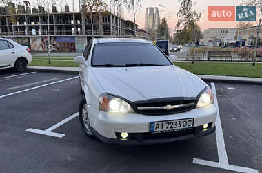 Седан Chevrolet Evanda 2006 в Киеве