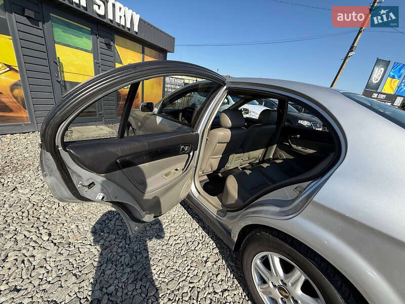 Седан Chevrolet Evanda 2005 в Стрые